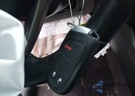 2019 Jeep Cherokee Latitude Plus 4X4 z USA, uszkodzony, nr VIN 1C4PJMLN8KD116391